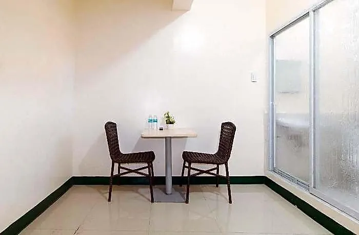 Reddoorz @ Western Bicutan Transients *