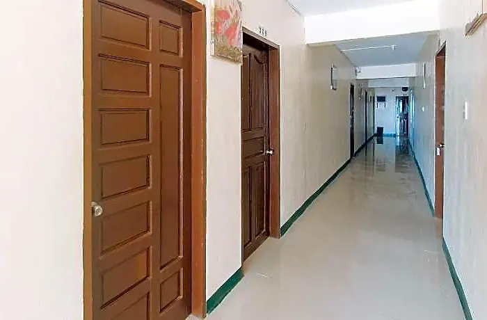 Hotel Reddoorz @ Western Bicutan Transients