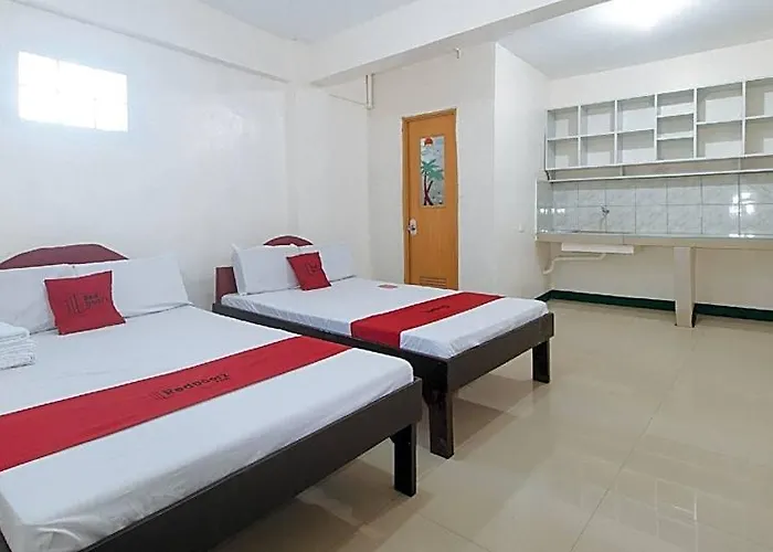 Reddoorz @ Western Bicutan Transients Hotel *
