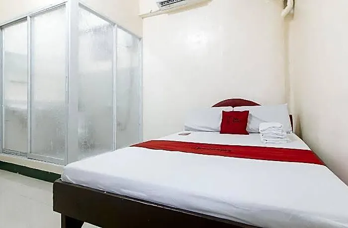 Reddoorz @ Western Bicutan Transients